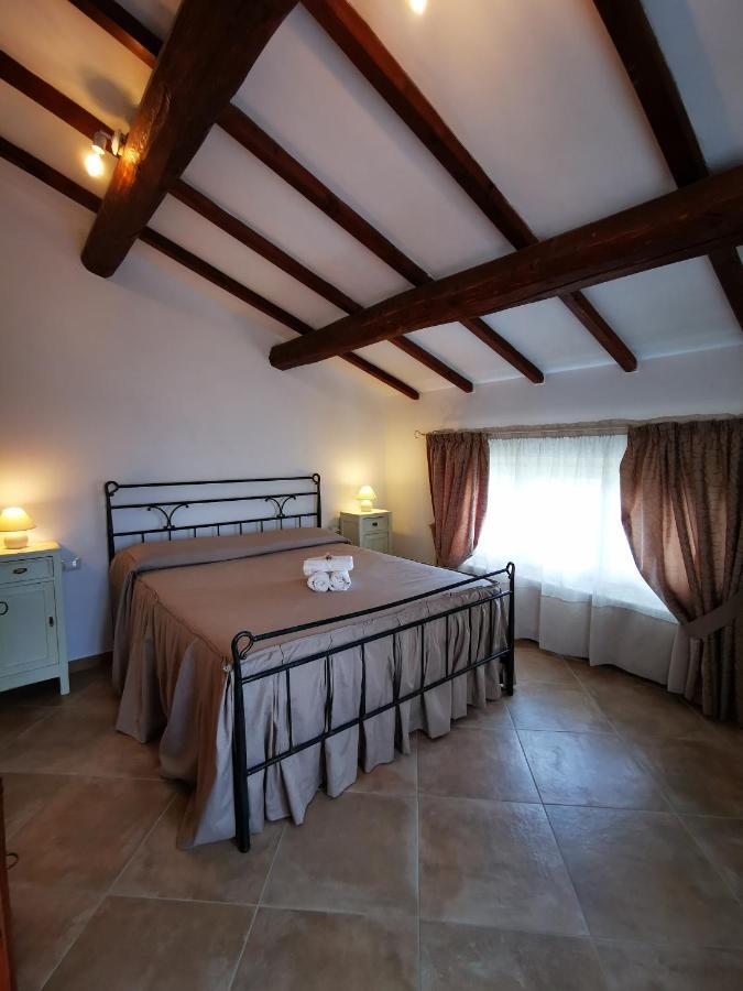 Agriturismo Sotto la Rocca Carmignano Esterno foto